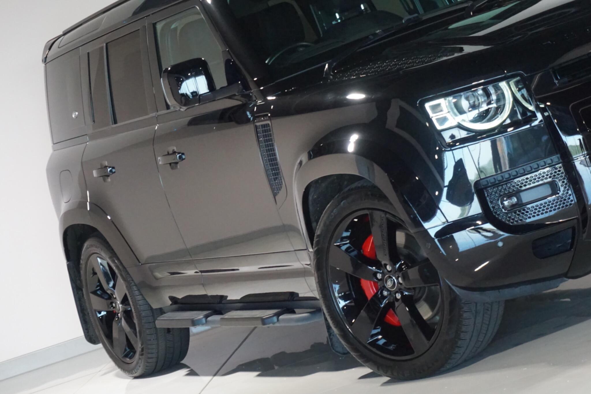 Land Rover Defender 110 3.0 D250 MHEV XS Edition SUV 5dr Diesel Auto 4WD Euro 6 (s/s) (250 ps)